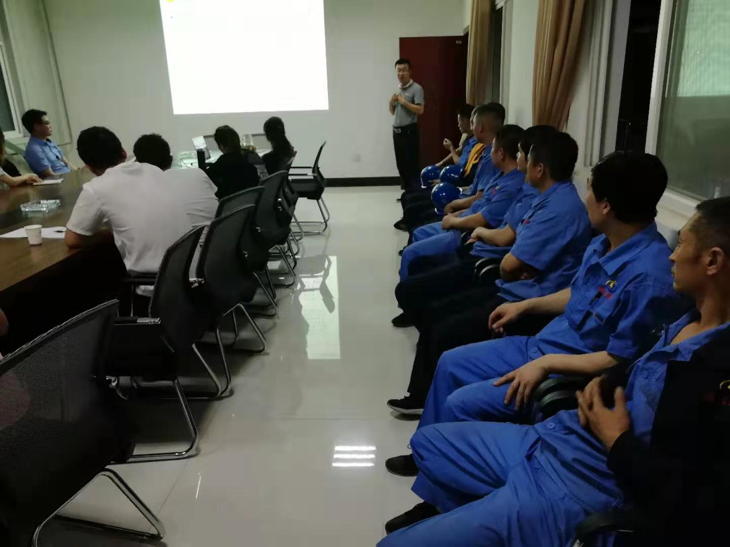 員工入職系列培訓(xùn)之二——《依靠陽光心態(tài)實(shí)現(xiàn)個(gè)人崛起》 員工入職系列培訓(xùn)之二——《依靠陽光心態(tài)實(shí)現(xiàn)個(gè)人崛起》